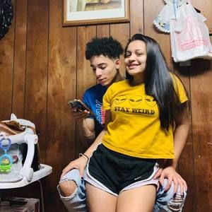 Meet your Posher, Rebeca